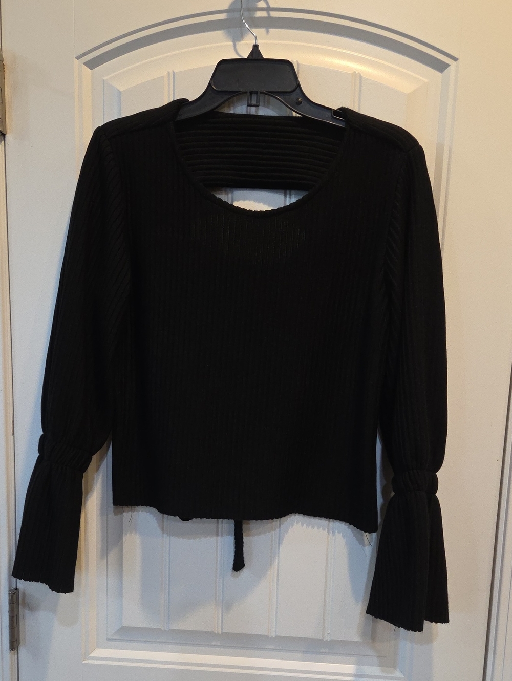 House of Sunny Black Ribbed Bell-Sleeve Open Back Lightweight Sweater UK6